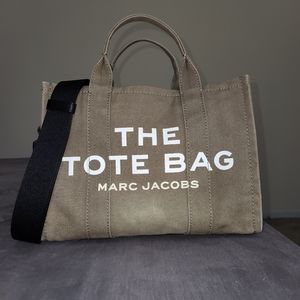 Marc Jacobs The tote bag